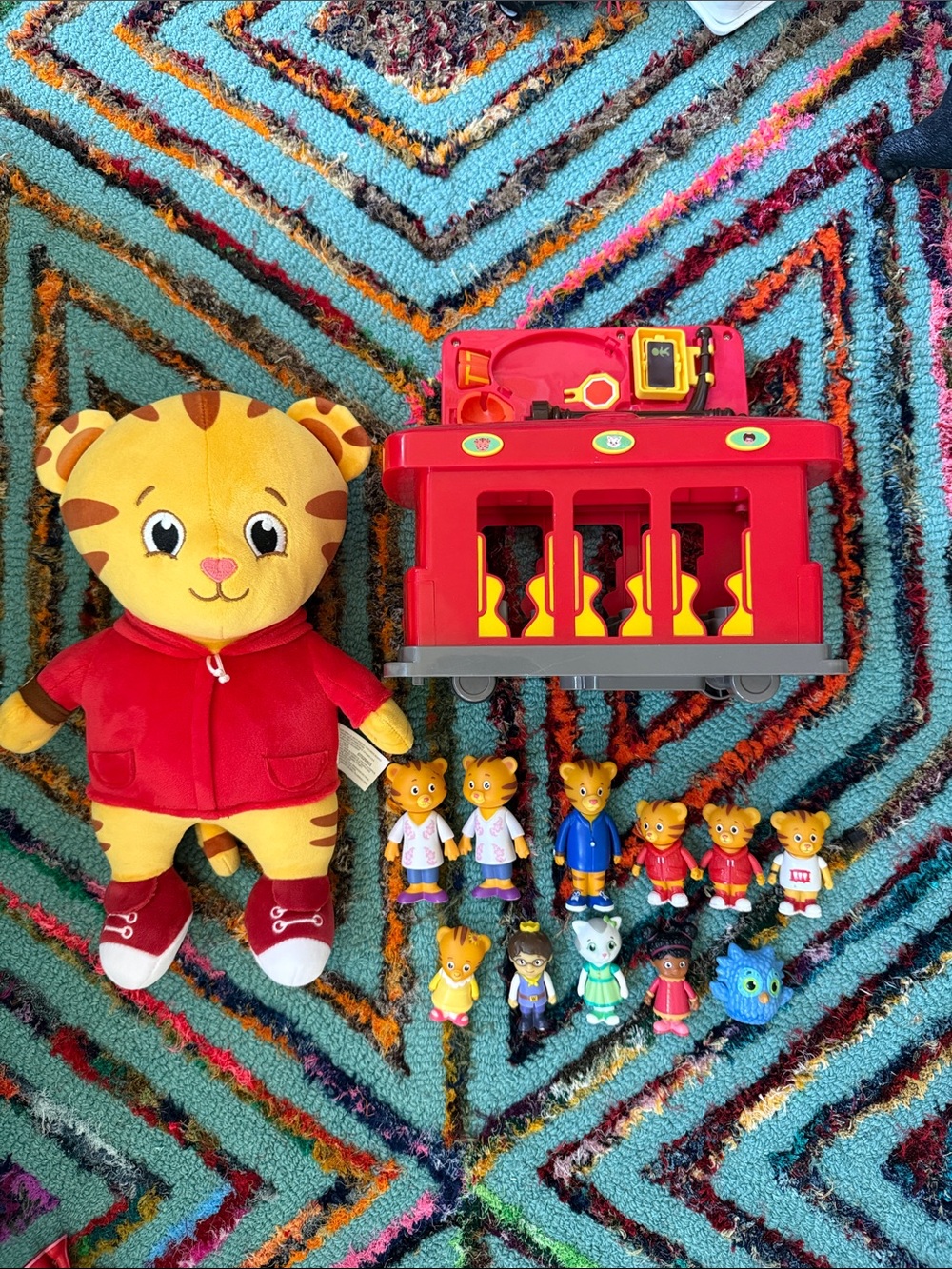 Daniel Tiger Toy Bundle: Trolley, Plush and Figures